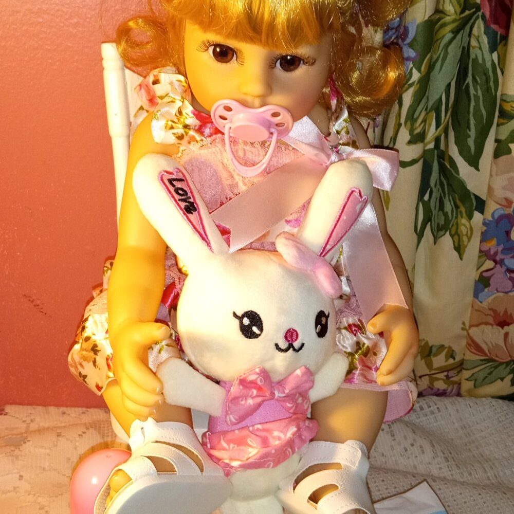20 "REALISTIC BABY DOLL LIFELIKE PRINCESS WITH BUNNY AND BOTTLE A/ WOODEN CHAIR